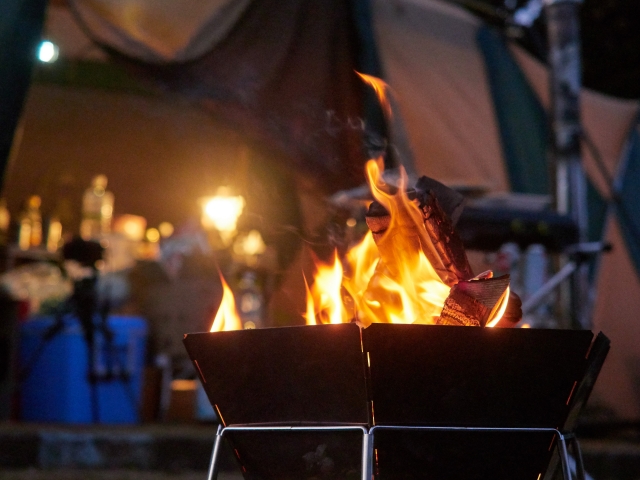 冬のソロキャンプに必須！焚き火台の注意点や選び方・おすすめ品を紹介！  Impala Camp インパラキャンプ 車を個人輸入 するところから始まるUJack社長のキャンプブログ